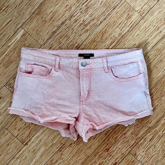 Distressed pink jeans shorts - Picture 1 of 7